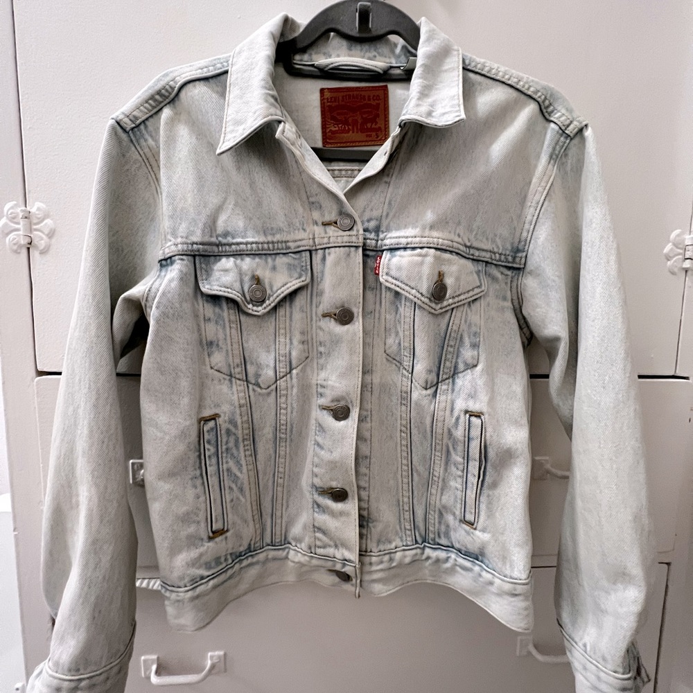 Women’s Levi’s Size Small Snow Angel Trucker Jacket
